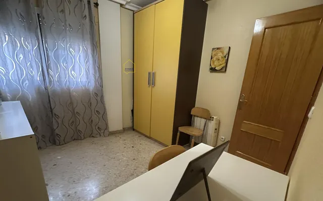 Dúplex de 4 dormitorios, cochera y patio en San José — 6