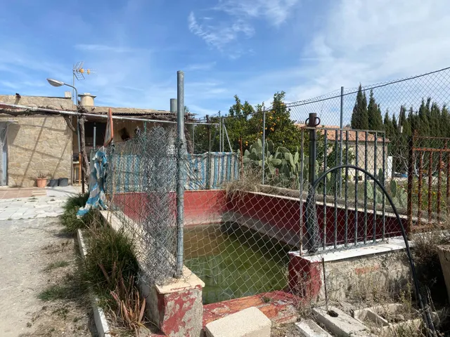 Cortijo muy cerca de pueblo de Tíjola — 14