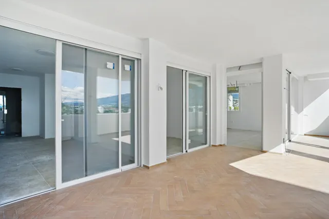 Apartamento de dos dormitorios bellamente reformado en la comunidad cerrada de Jardines de Andalucía — 11