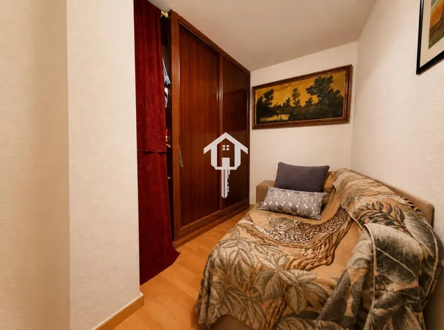 Espectacular piso de 3 habitaciones con patio y aire acondicionado en zona campoamor de Alicante — 8