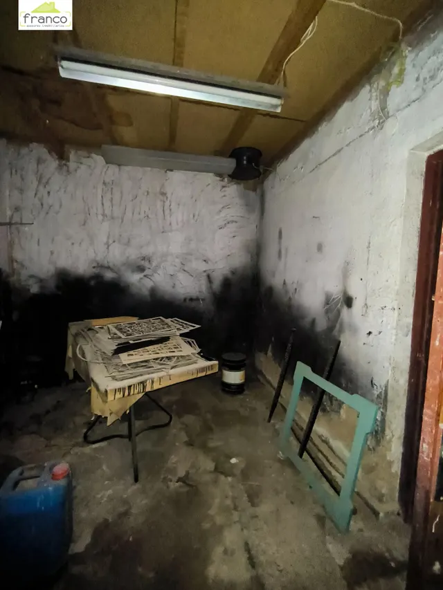 CASA CON PEQUEÑO TERRENO PARA REFORMAR EN CARRETERA ALCANTARILLA — 5