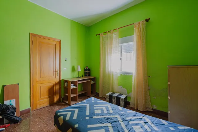 CASA UNIFAMILIAR CON TERRENO URBANO Y GRANDES POSIBILIDADES EN OFRA — 11