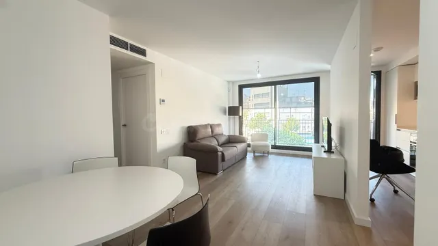 Moderno Piso en Alquiler enLloreda Badalona - €1600