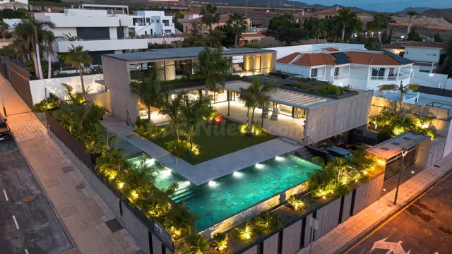 Elegante Villa Bali. Playa Paraíso. Adeje - foto 2