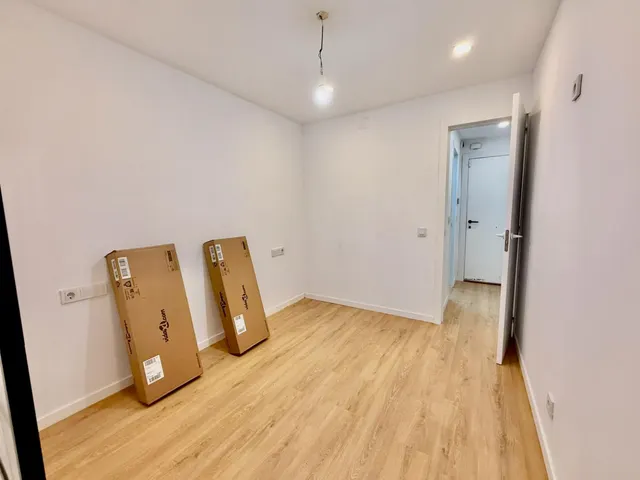 Piso reformado de 1 dormitorio en el edificio playmon f, con piscina y vistas despejadas en Benidorm — 11