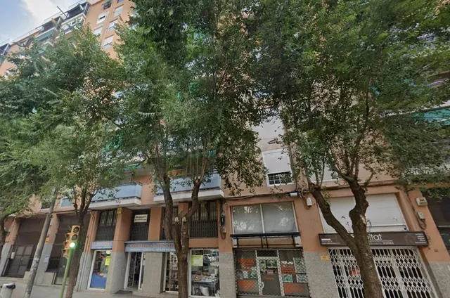 Se vende piso OKUPADO en Calle de Sol I Padris de Sabadell (