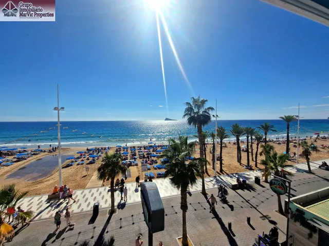 ¡Impresionante Piso en 1 Linea en Levante, Benidorm! — 2