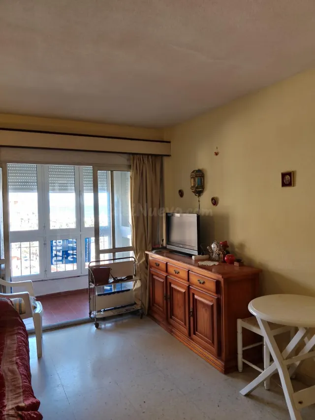 Piso con Vistas al Mar en el Paseo Marítimo de Fuengirola — 3