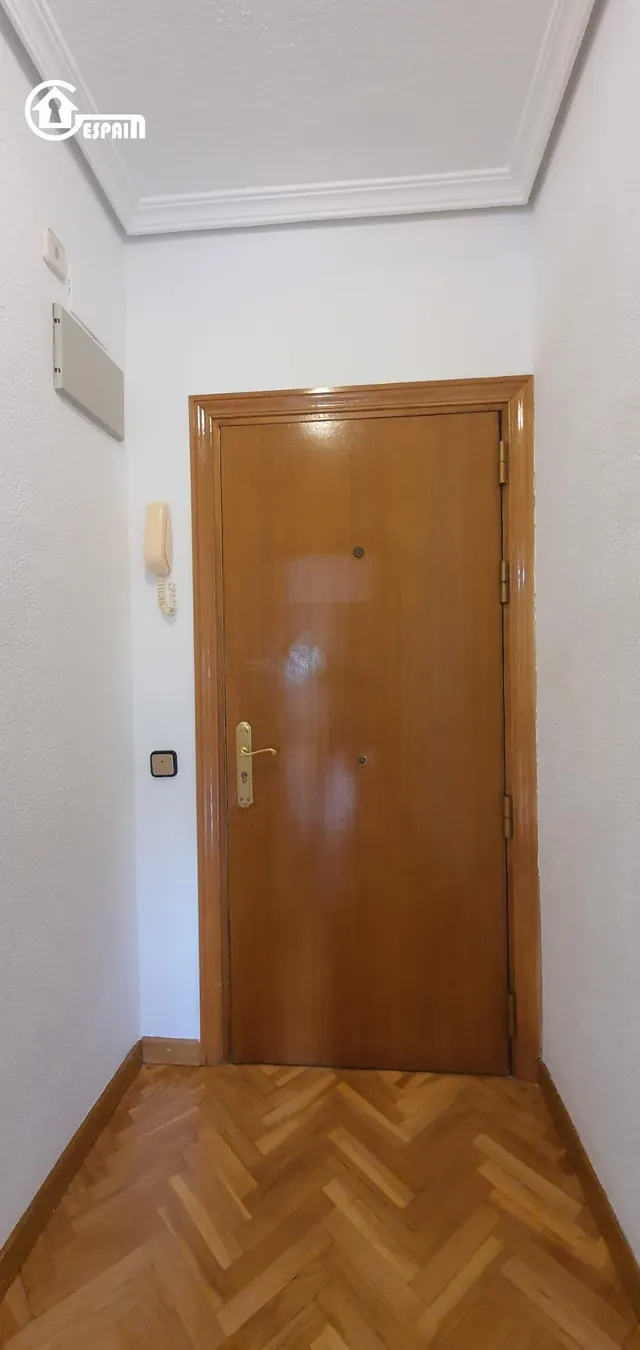 Grupo GESPAIN ACTIVIDADES INMOBILIARIAS promociona piso en venta de 3 habitaciones en zona LAS ÁGUILAS-PARQUE EUROPA — 38