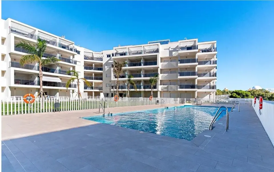 Moderno Apartamento de NUEVA construcción Y TOTALMENTE AMUEBLADO en Vera Playa