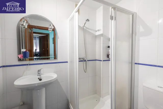 PISO VPO DE CUATRO DORMITORIOS CON GARAJE EN PADRE CLARET — 9
