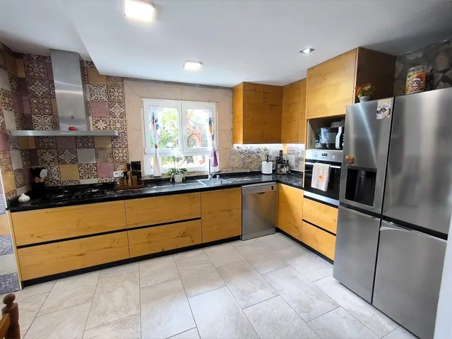 Precioso chalé unifamiliar aislado con piscina y amplio garaje — 16