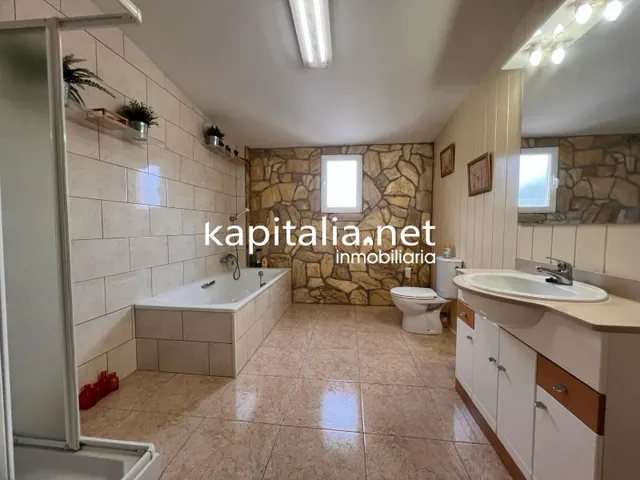 Chalet a la venta en l'Olleria — 38