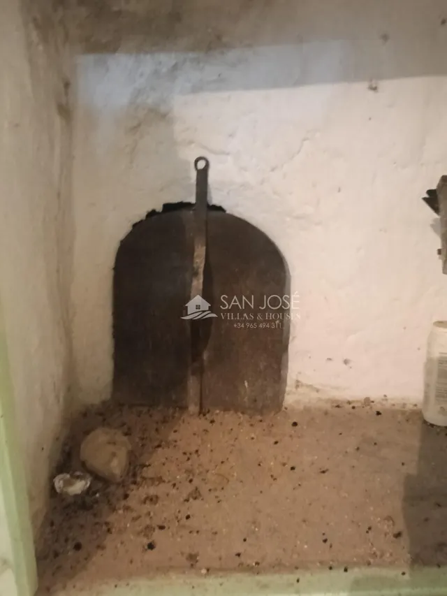 Se Vende encantadora Casa-Cueva en La Romana — 24