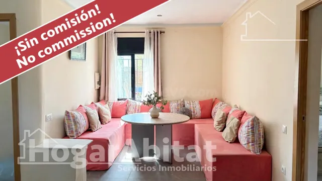 Chalet rústico con piscina, garaje y terraza — 3