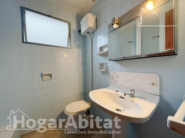 AMPLIA CASA PARA REFORMAR CON GARAJE Y TERRAZA EN EL CENTRO — 43
