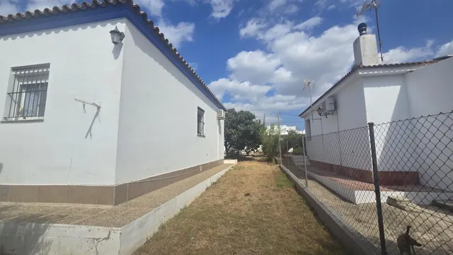 DOS CHALETS URBANOS EN UNA PARCELA SEGREGADA DE 1.500 M2 — 14