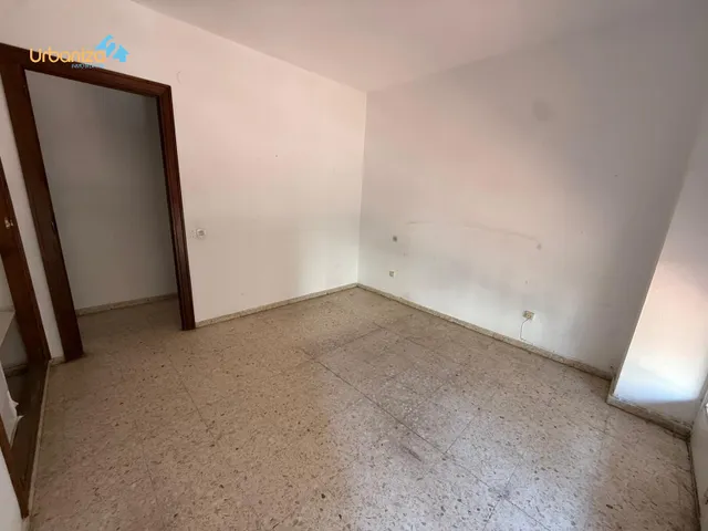 ¡¡OCASIÓN PISO PARA REFORMAR EN ZONA CENTRO!! — 16