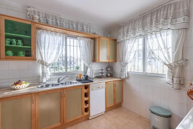 Chalet independiente con muchas posibilidades en Gojar. — 14