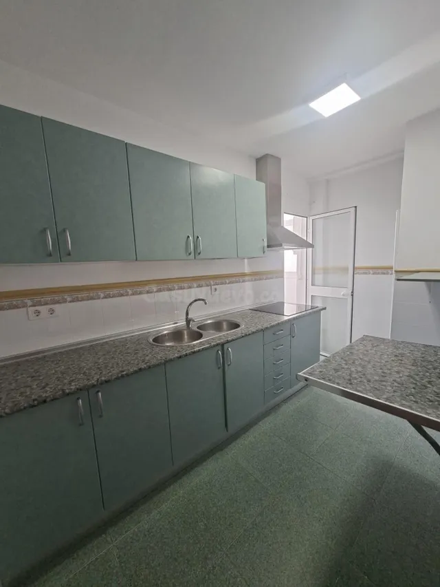 Vivienda con terraza y vistas despejadas — 3