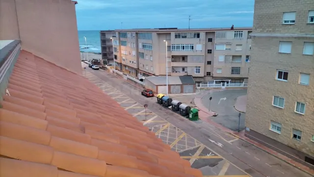Ático con solárium propio, sur, a 200 m de la playa La Mata