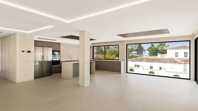 Chalet 6 habitaciones 419m² en venta - Marbella — 41