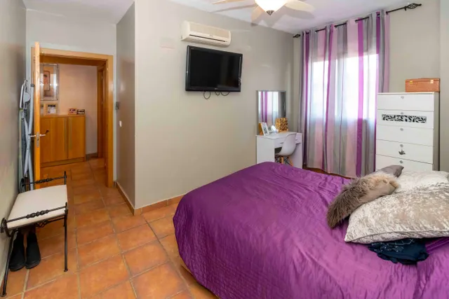 Amplia Casa en Badajoz - Ideal para Familias (Bda San Miguel) — 12