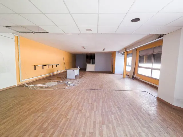 Segunda planta de edificio de oficinas en alquiler en Barberá del Vallés — 4