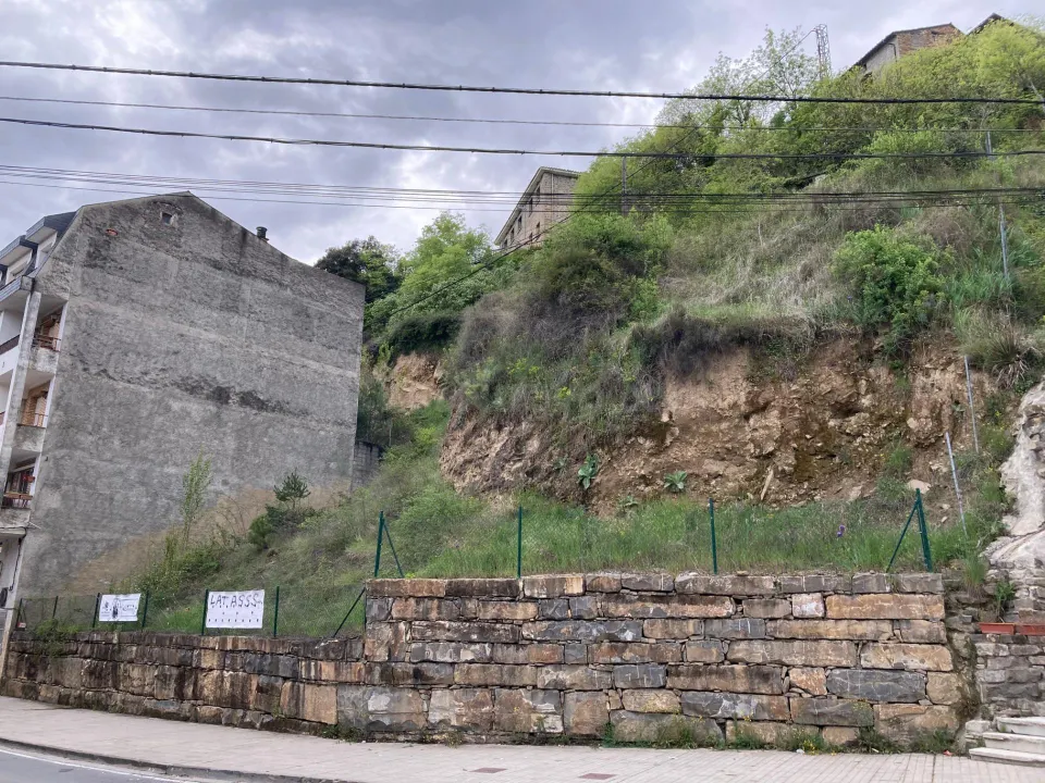 Terreno urbano en venta - Pirineo aragones