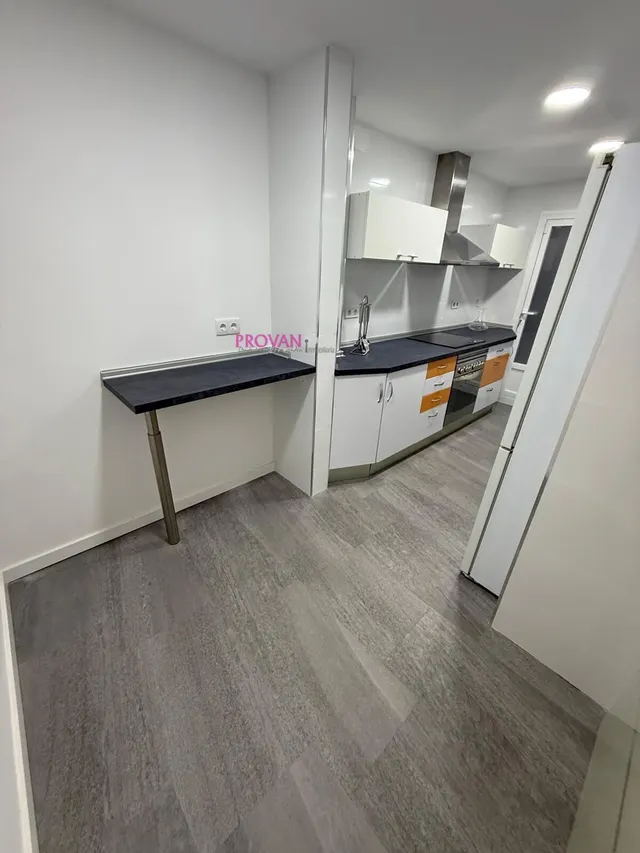 PISO REFORMADO EN ALQUILER CON 3 DORMITORIOS Y ASCENSOR !!! — 31