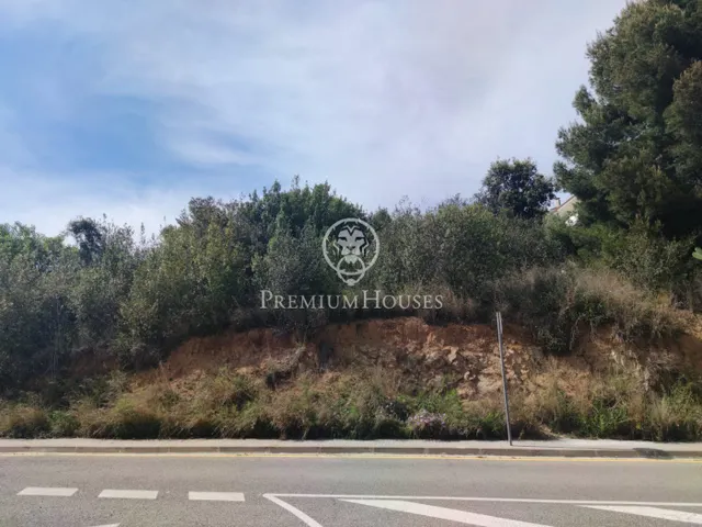 Terreno urbano con vistas al mar en venta en Sant Pol — 2
