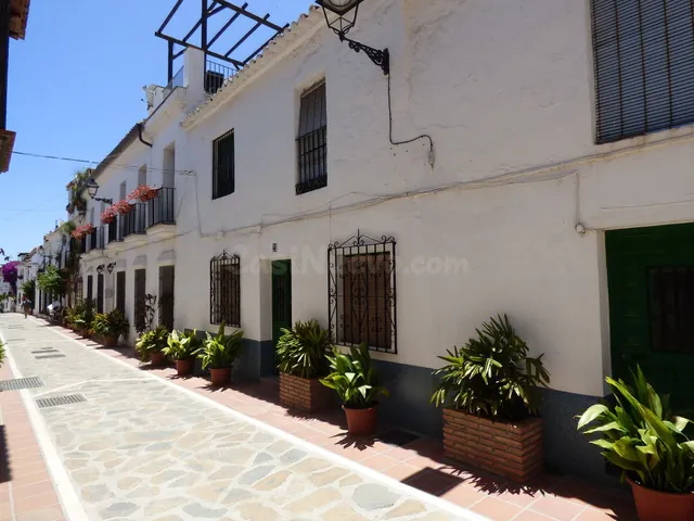 Solar urbano en Marbella para proyecto residencial o hoteler - foto 2