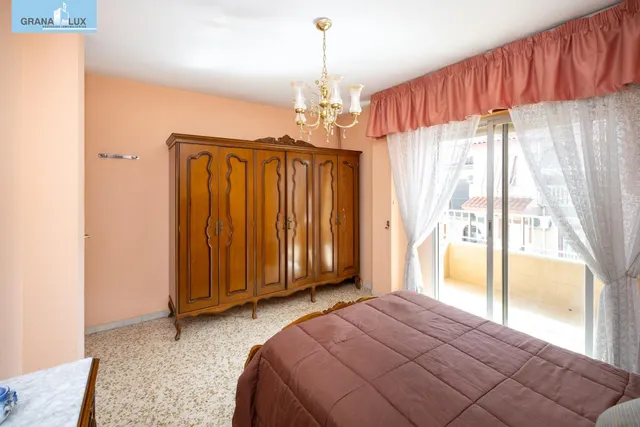 FANTASTICA CASA ADOSADA EN MARACENA — 24