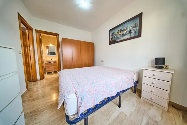 Apartamento de un dormitorio en Armilla — 8