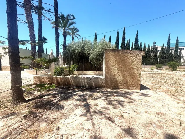 Exclusiva finca con encanto atemporal – una propiedad única cerca de Elche — 44