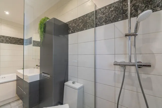 Maravillosa villa de una sola planta (aprox. 161 m2) con gran piscina privada. Cerca de colegios, del La Zenia Boulevard, ¡y a tan solo 15 minutos a pie de Playa Flamenca! — 43