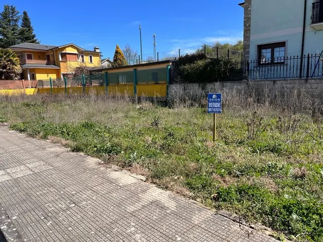 SE VENDE SOLAR EN CACABELOS CON 50 METROS DE FACHADA - foto 2