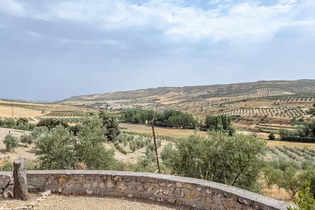 ## Encantadora Villa de Campo con Piscina, 34.085 m2 de Terr - foto 3