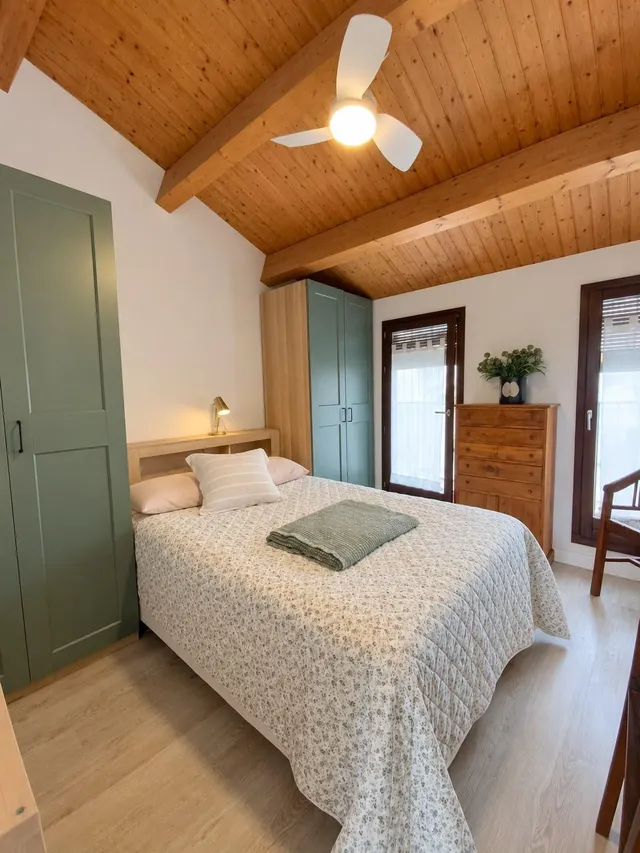 Casa en el centro de Alella, junto a la iglesia, con terraza y 4 habitaciones — 20