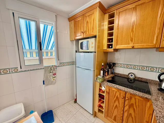 Ático con piscina comunitaria, Alicante, Torrevieja. 2 habitaciones | 63 m2 | A 100 metros del mar — 23