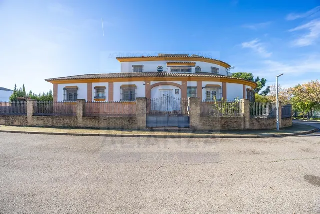Venta de chalet en Valencina de la Concepción, Sevilla