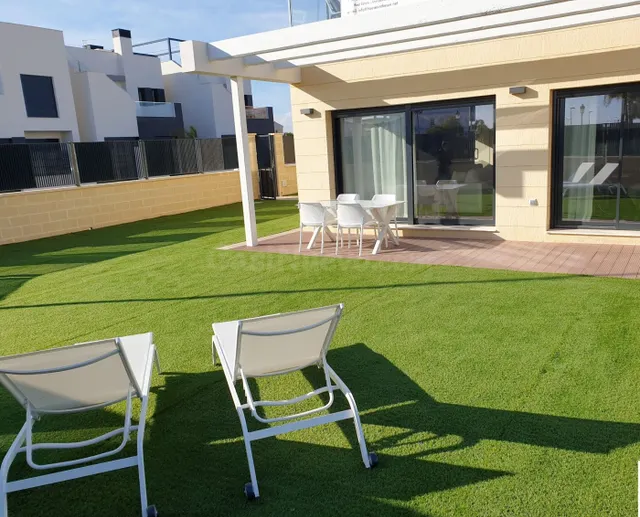 5 VILLAS DE LUJO EN LOS ALCÁZARES
