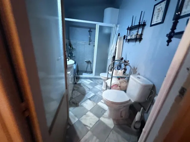 Oportunidad en Monóvar: amplia casa de 4 habitaciones y 2 baños — 16