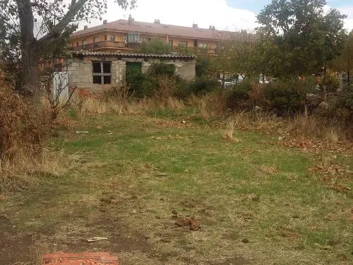 VENDEMOS PARCELA EN SUELO URBANIZABLE, SAN CRISTÓBAL DE SEGOVIA.