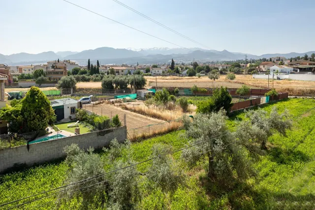 Amplio Chalet con piscina, pista deportiva y vistas en Ogíjares. — 31