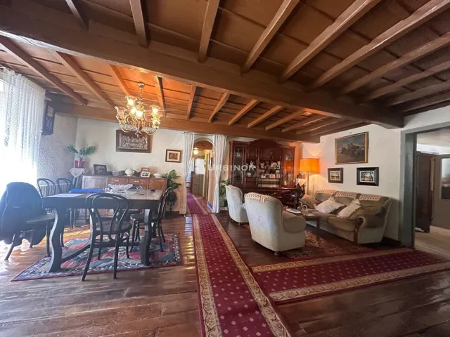 CASA singular de labranza, amplia. En plena Ribeira Sacra – 