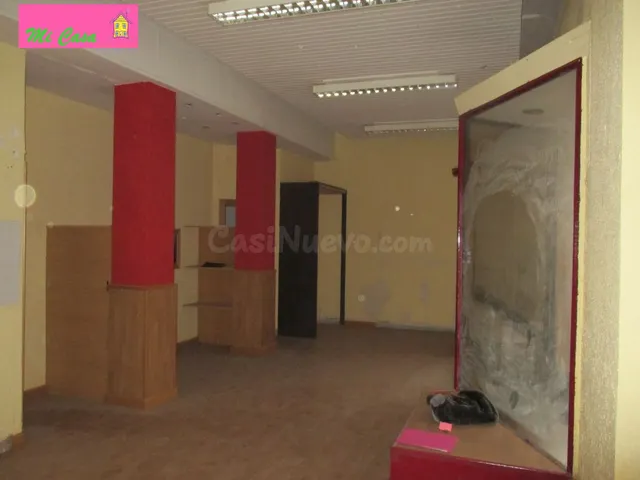 LOCAL COMERCIAL COMPUESTO DE CUATRO DEPARTAMENTOS, UN ASEO,  - foto 2