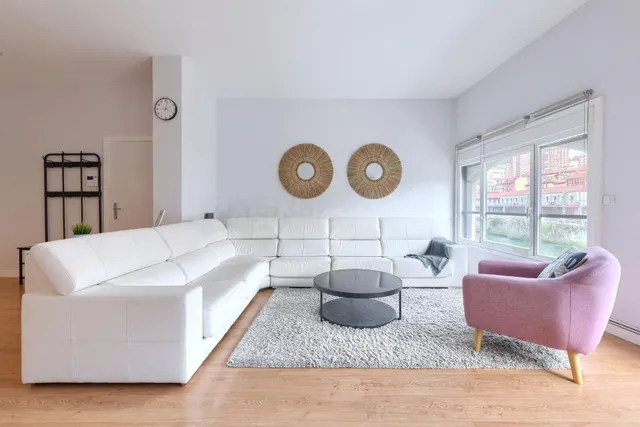 Se vende Espectacular piso con licencia turística a 7 min del Casco Viejo — 2