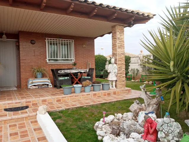 Casa en Pinseque (zaragoza)