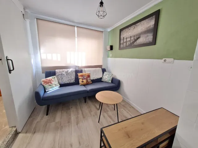 Estupendo loft en alquiler en el casco antiguo de Petrer, ideal para una sola persona. — 3